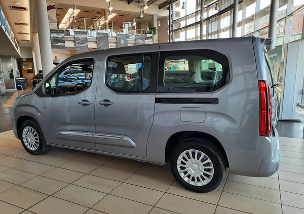 Toyota Proace City Verso cena 135300 przebieg: 6, rok produkcji 2024 z Goniądz małe 37